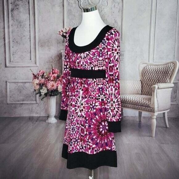 𝅺maggy London Pink Geometric Lined Scoop Neck Knee Length Sheath Dress Size 6 - Picture 7 of 13